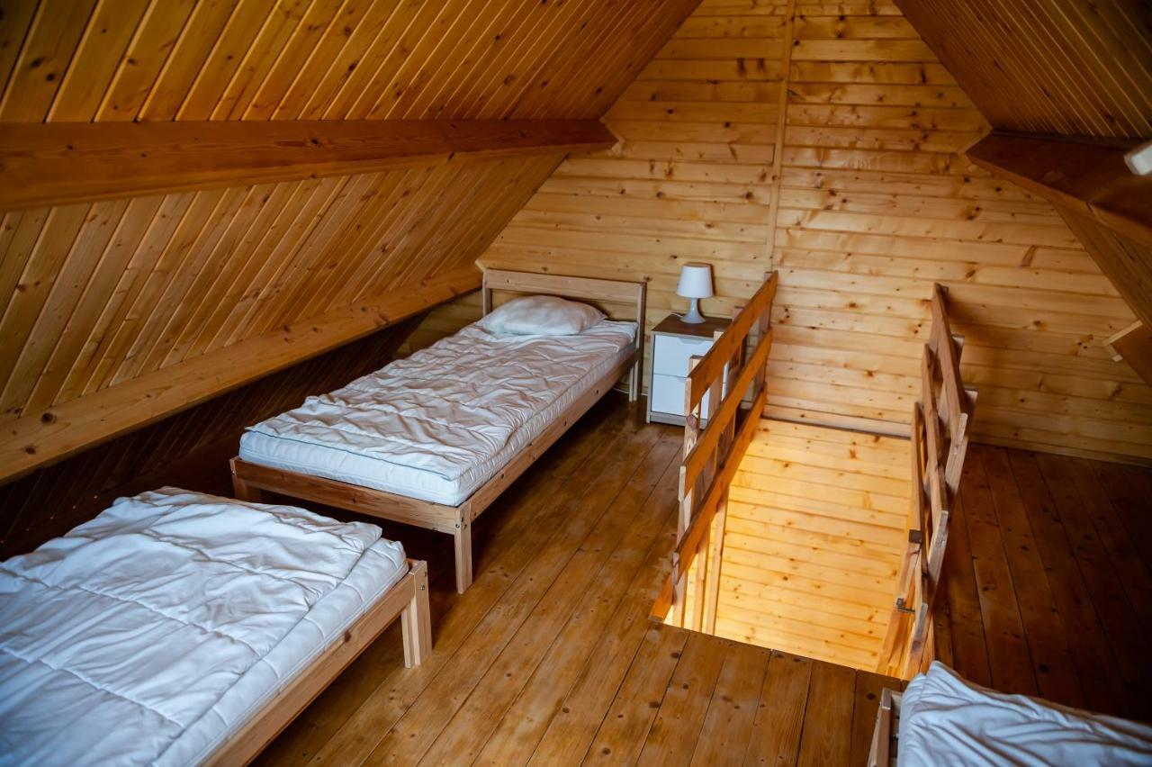 Pod Debami Wicie- Domki Drewniane Nad Morzem Віцє Екстер'єр фото